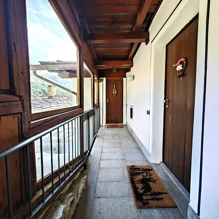 아파트 Hostdomus - Chalet Sun 세스트리에